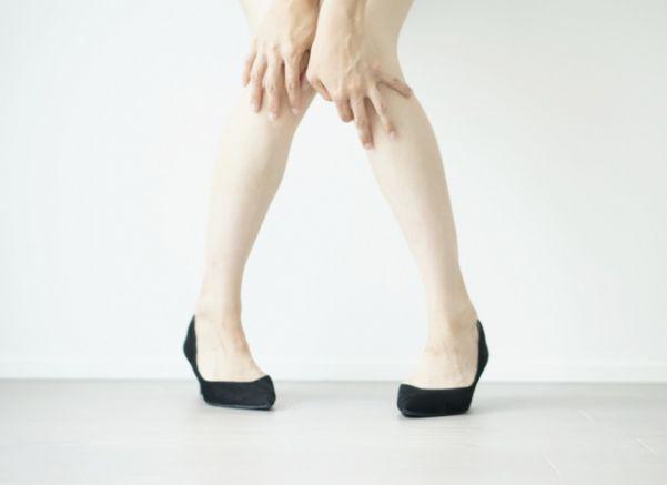膝の黒ずみの原因