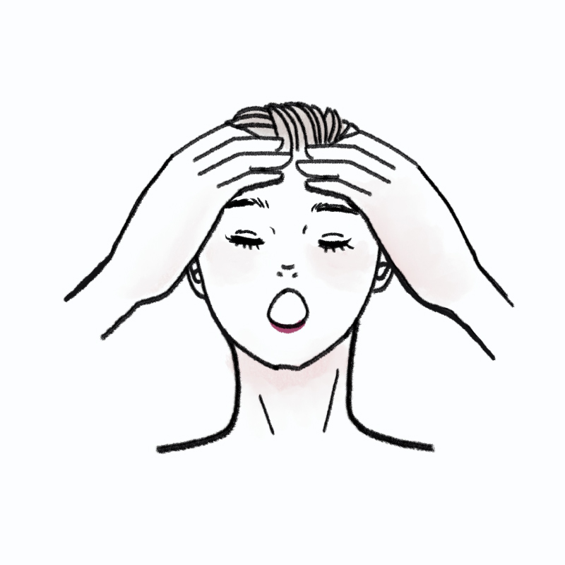 その映えポーズが おでこジワの危機 頭皮ほぐしで瞳ぱっちり 上向き美人へ Mismos ミスモス